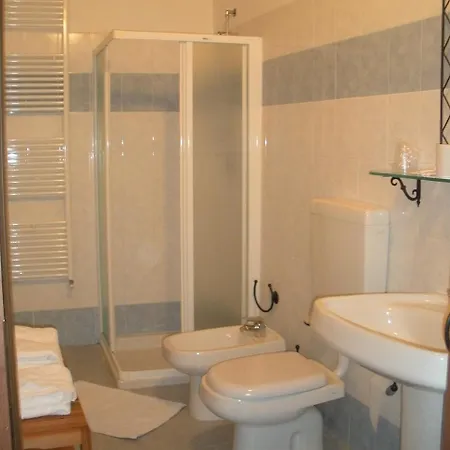 Hotel Julia Cassano dʼAdda